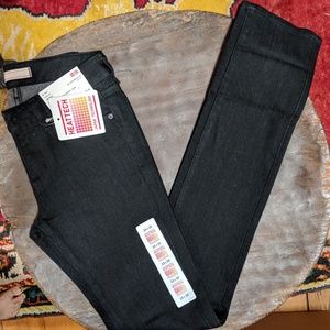NWT Black Uniqlo Heat Tech Jeans